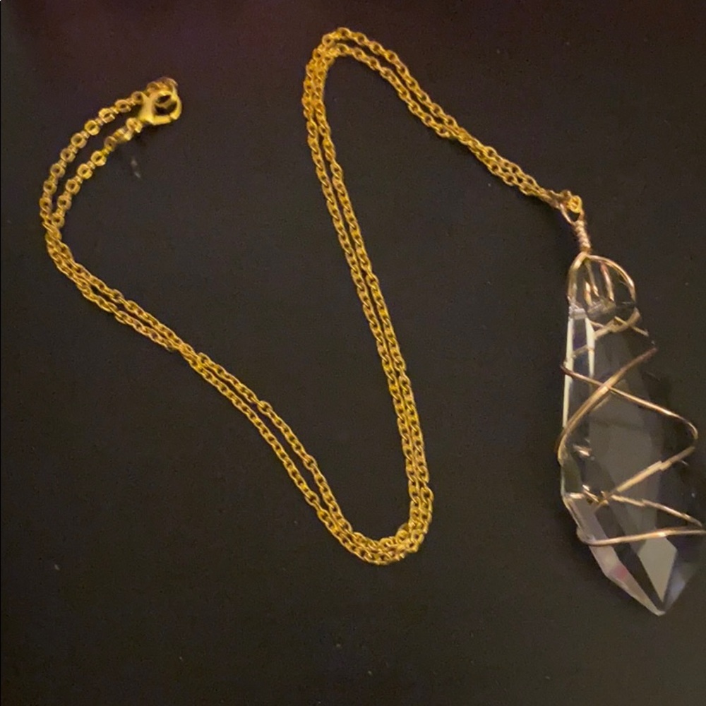 Clear crystal necklace